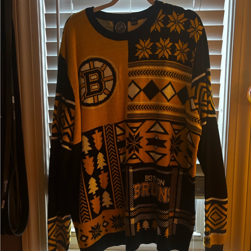 NHL Boston Bruins Crewneck Sweater - Black and Gold